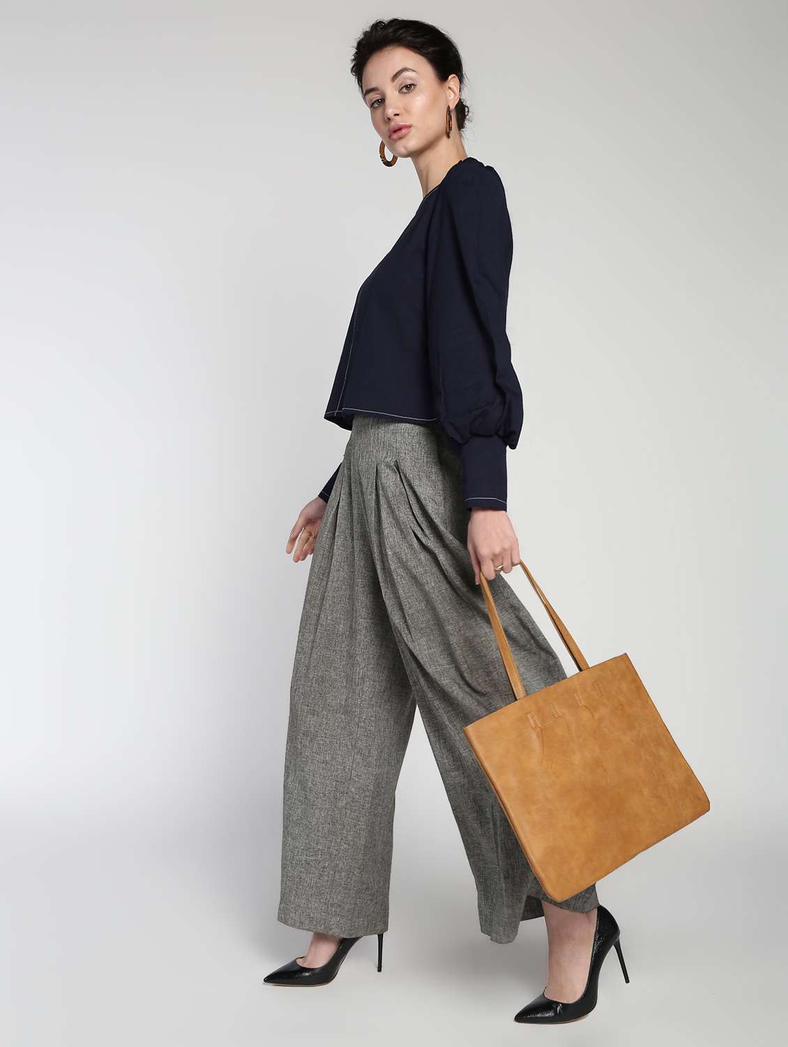 bishop sleeves solid top 