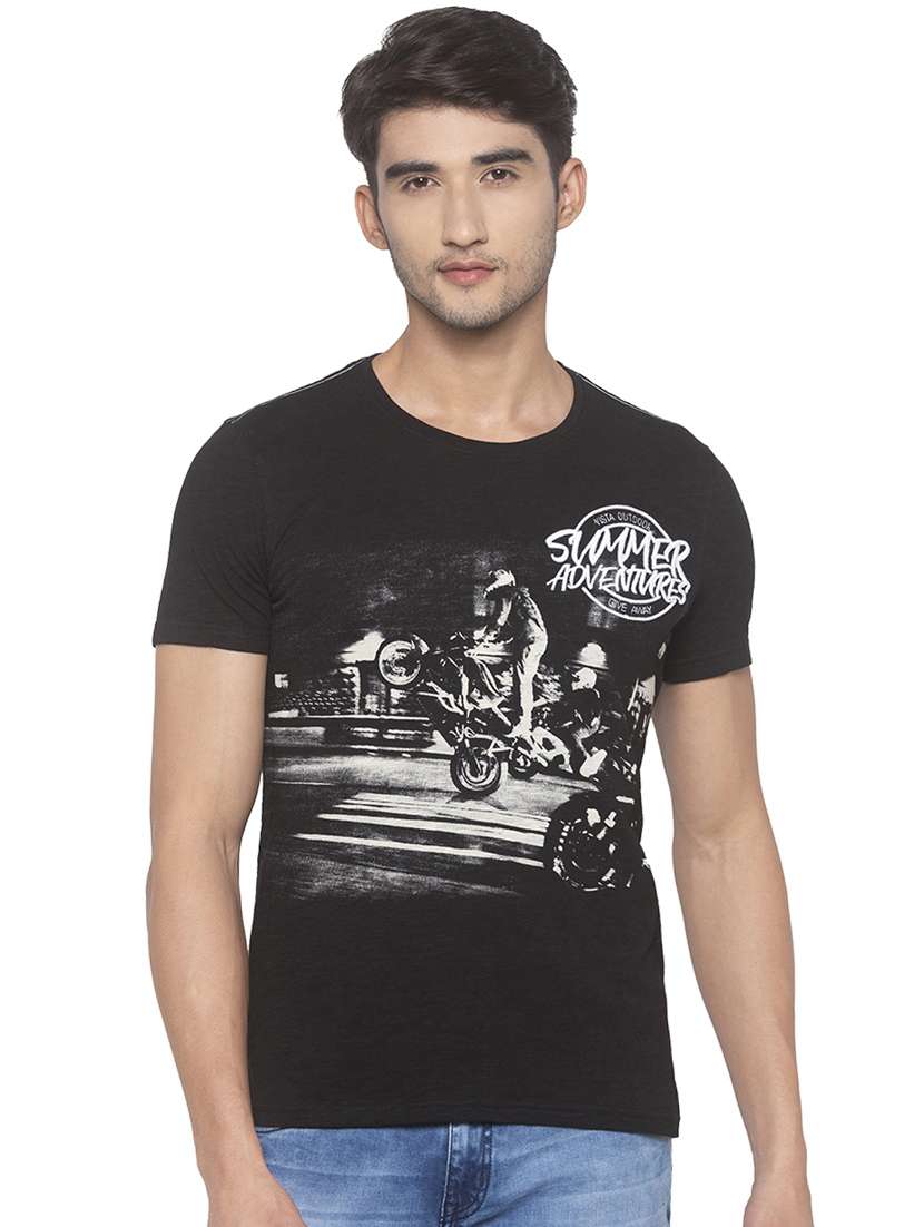 black chest print t-shirt