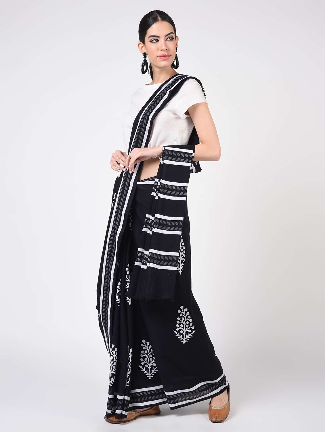 printed woven saree  with blouse