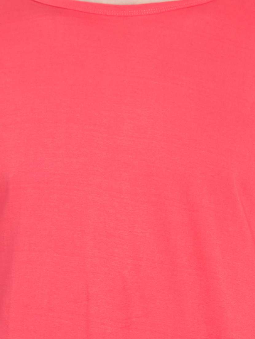 red solid t-shirt - 16938484 -  Standard Image - 4