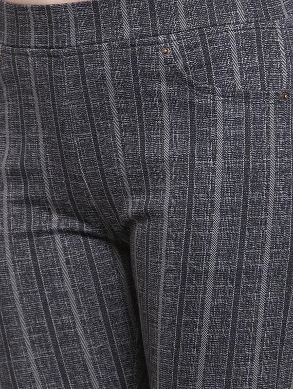 mid rise checkered jegging - 16945595 - Standard Image - 4