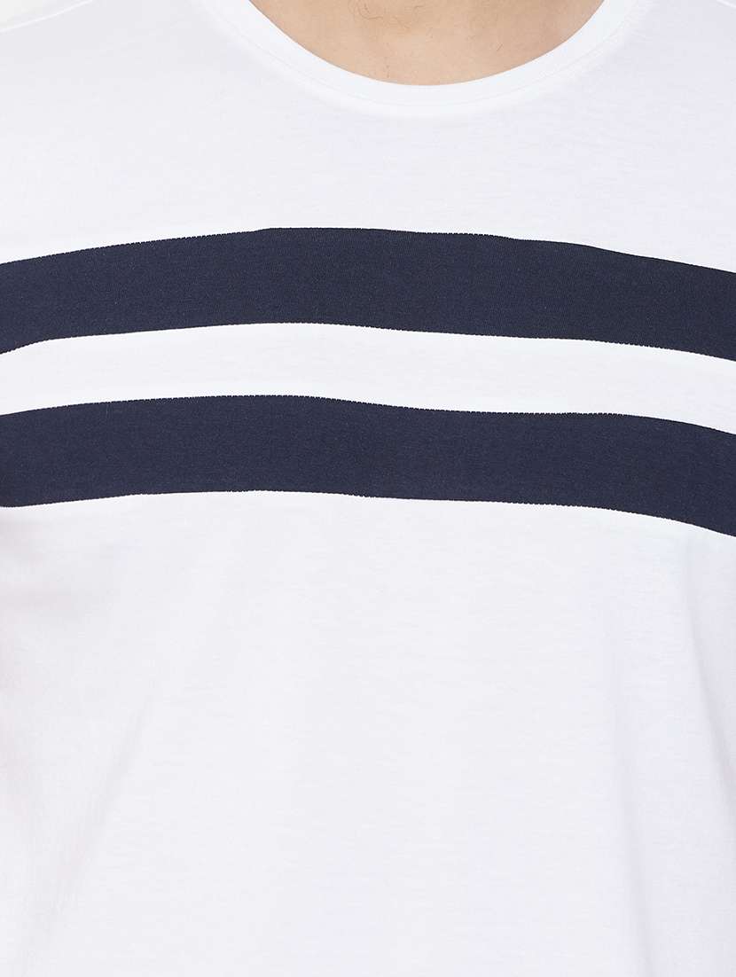white cut & sew t-shirt - 16952407 -  Standard Image - 4