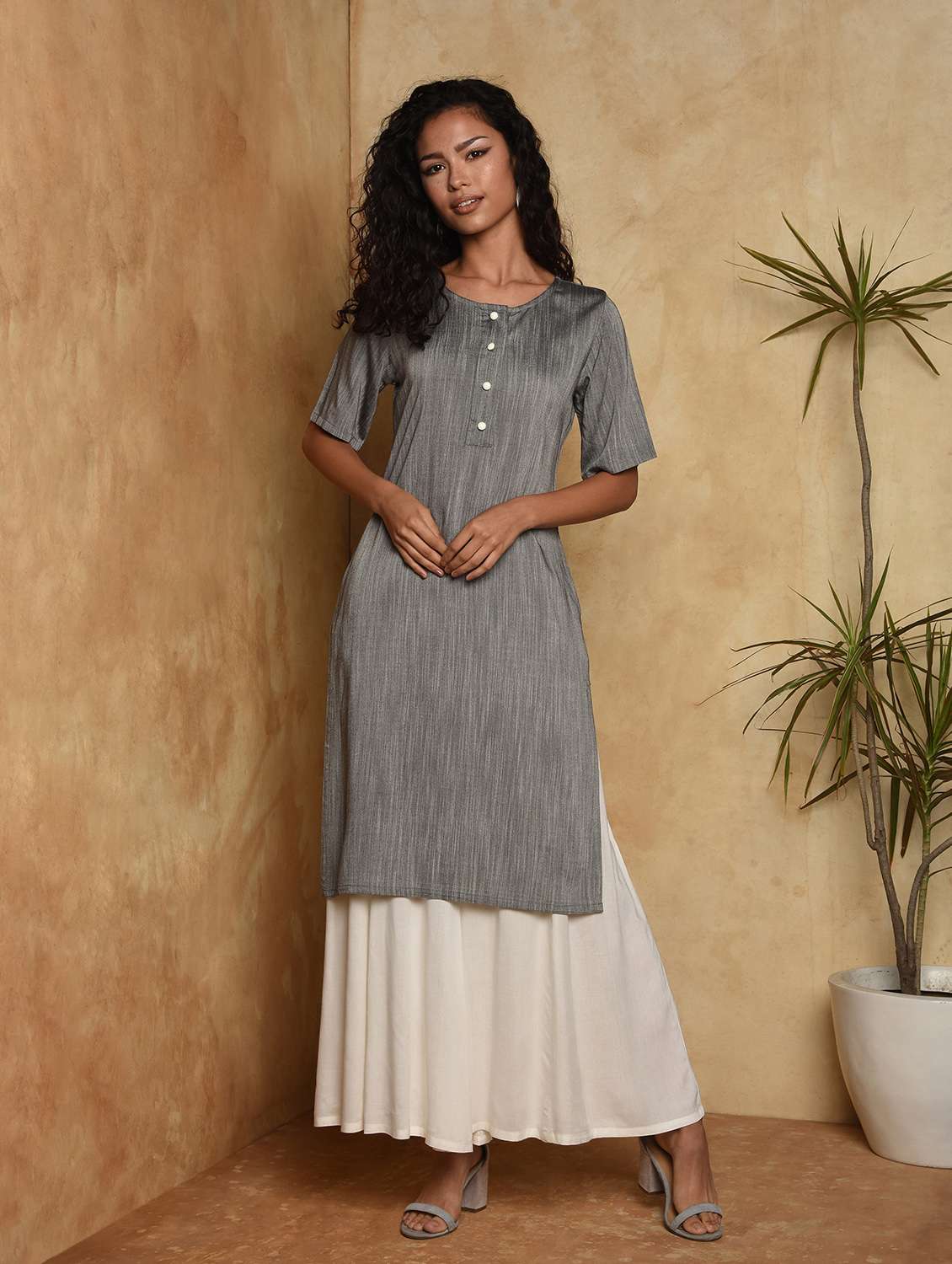 solid straight kurta - 16957294 -  Standard Image - 1