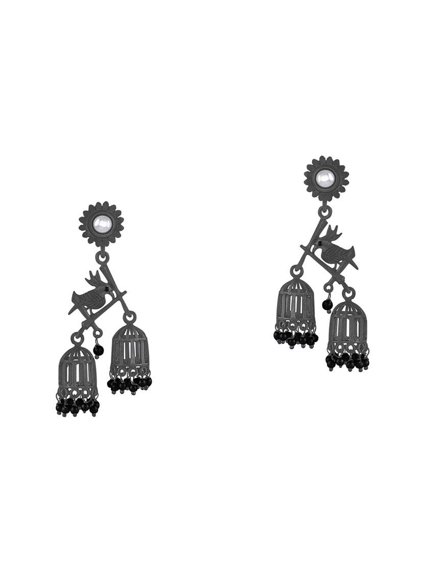 silver metal chandellier earring