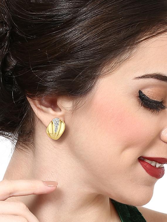 gold metal studs earring - 17041218 - Standard Image - 1