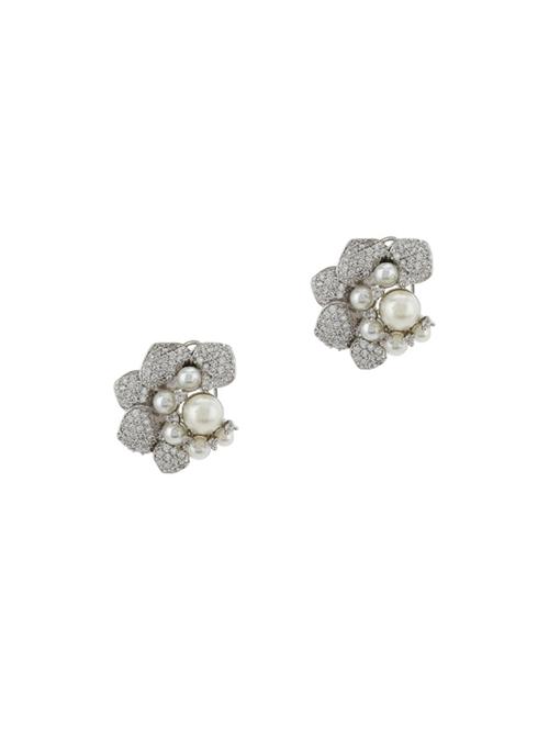 gold metal studs earring - 17041346 -  Standard Image - 0