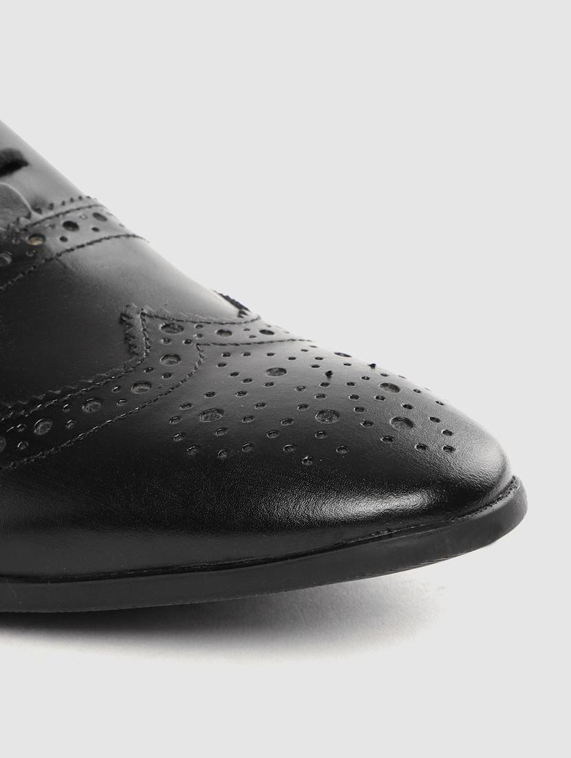 black lace-up brouges - 17129923 - Standard Image - 4