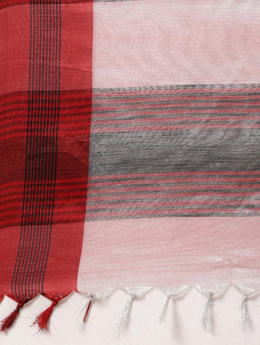 bordered woven saree with blouse - 17140964 - Standard Image - 4