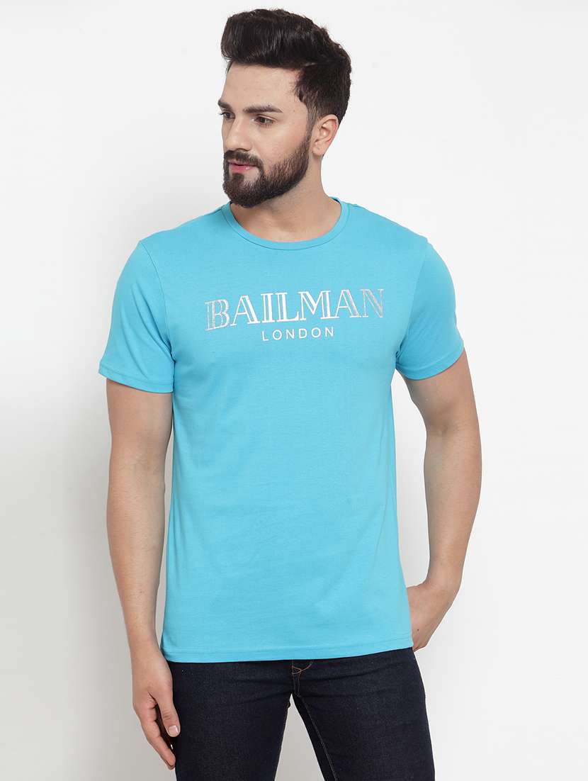 blue chest print t-shirt