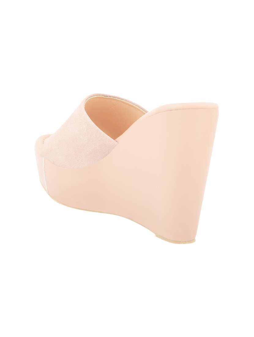 pink slip on wedges - 17164292 -  Standard Image - 1