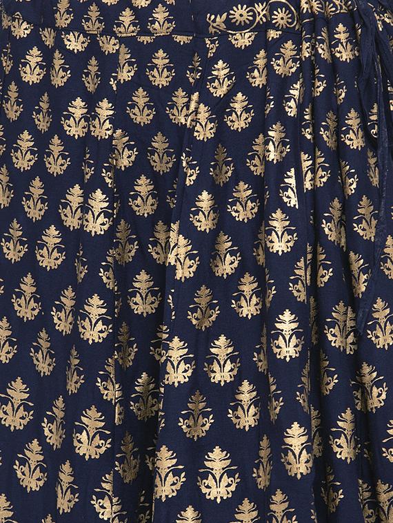 gold printed flared skirt - 17228585 - Standard Image - 4
