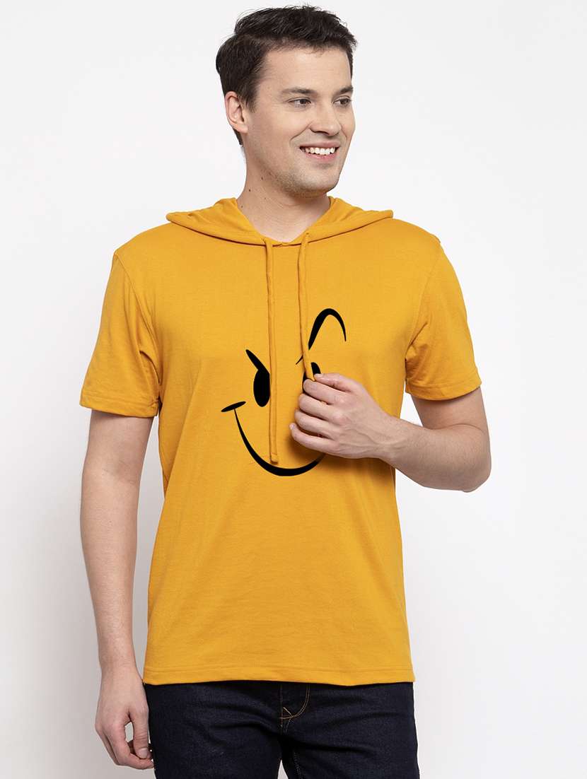 mustard chest print t-shirt