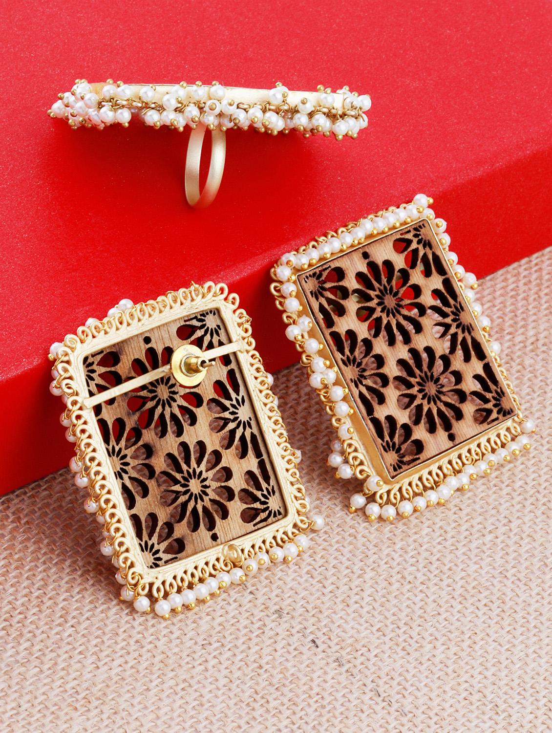 brown wood studs earring with ring - 17274332 - Standard Image - 1