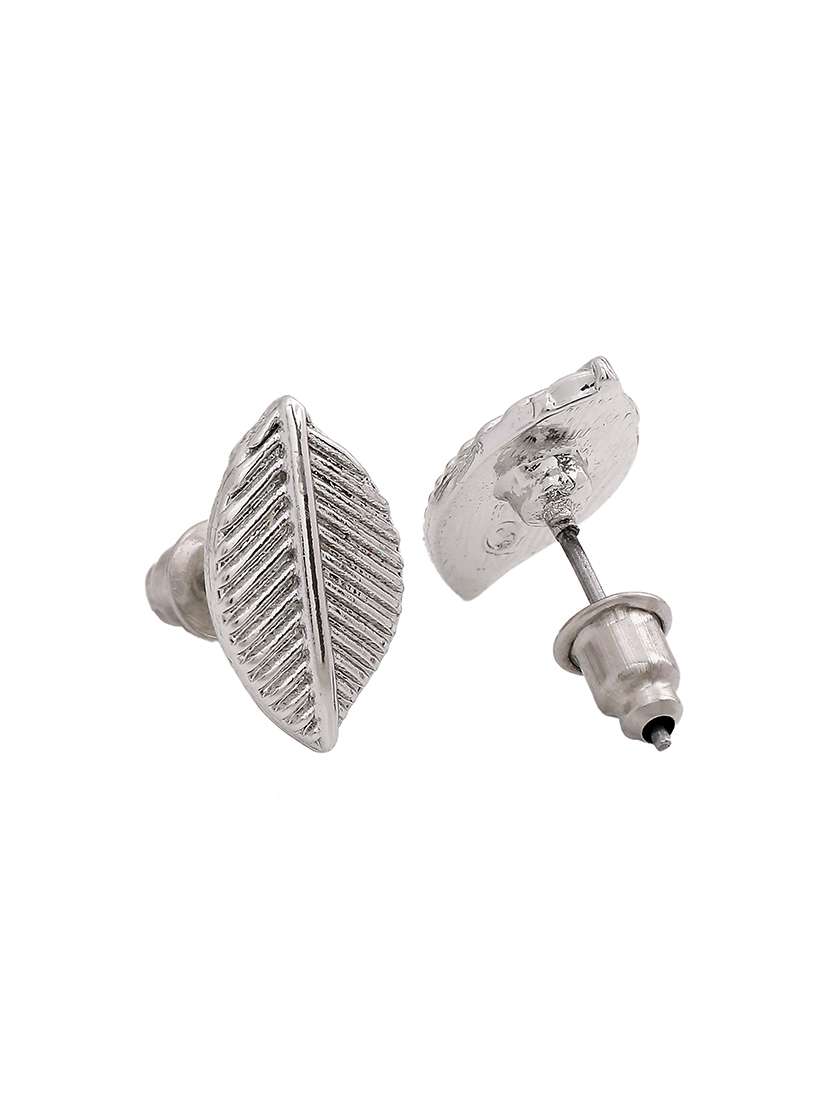 silver metal studs earring - 17327985 -  Standard Image - 1