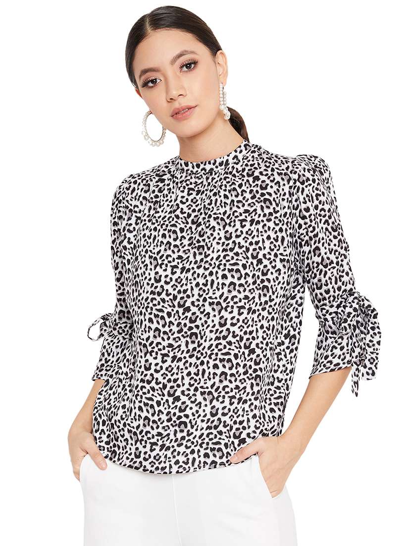 women's straight mock neck top