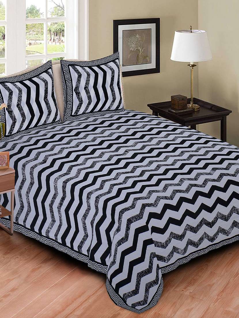   cotton double bedsheet with 2 pillow covers