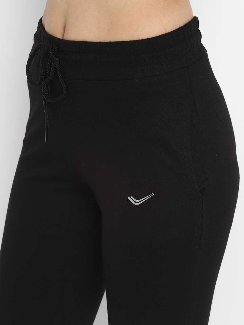 color block active wear set  - 17361222 -  Standard Image - 4