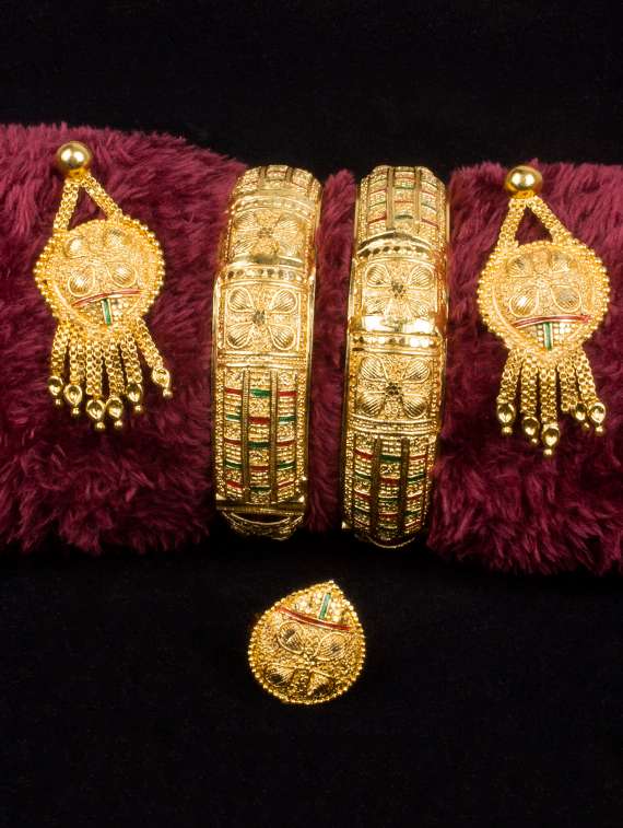 gold brass bangle with earring and ring 