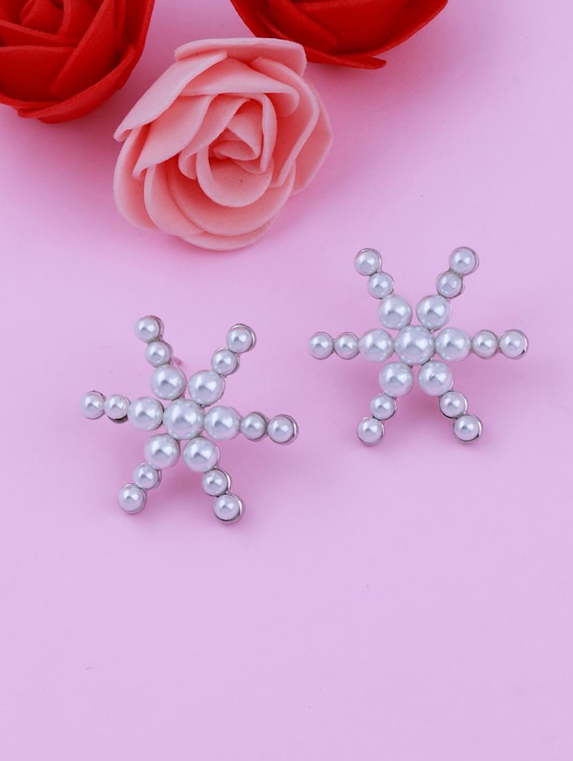 white metal studs earring - 17393832 - Standard Image - 1