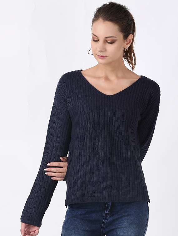 v-neck solid pullover