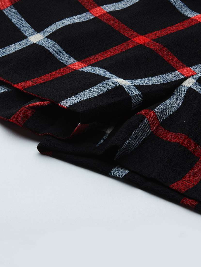 high rise checkered shorts - 17408528 -  Standard Image - 6