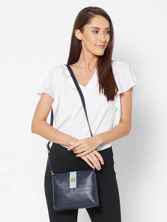 navy blue solid regular sling bag - 17425221 -  Standard Image - 4