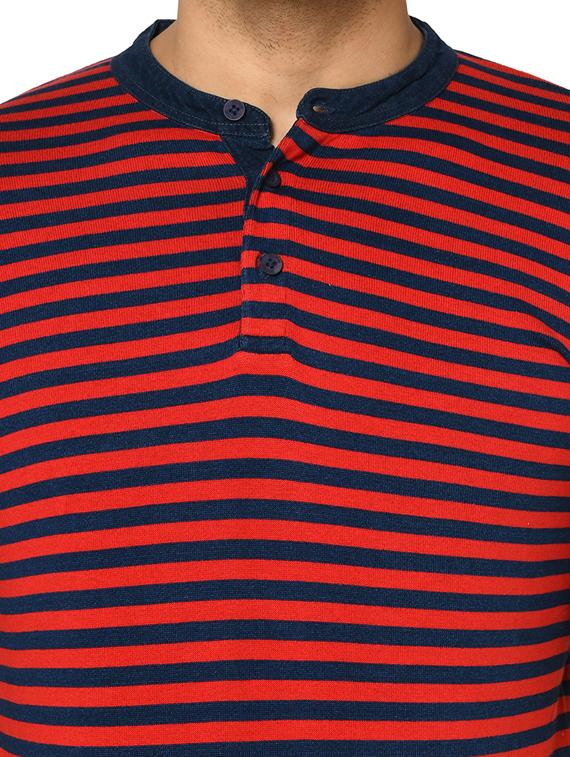 red striped t-shirt - 17453531 - Standard Image - 4