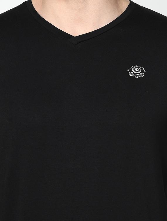 black solid t-shirt - 17453655 - Standard Image - 4