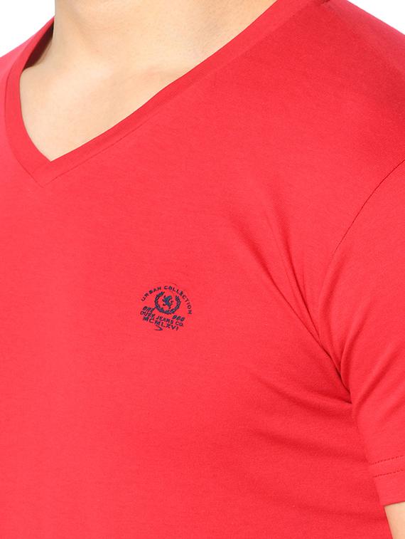 red solid t-shirt - 17453734 - Standard Image - 4