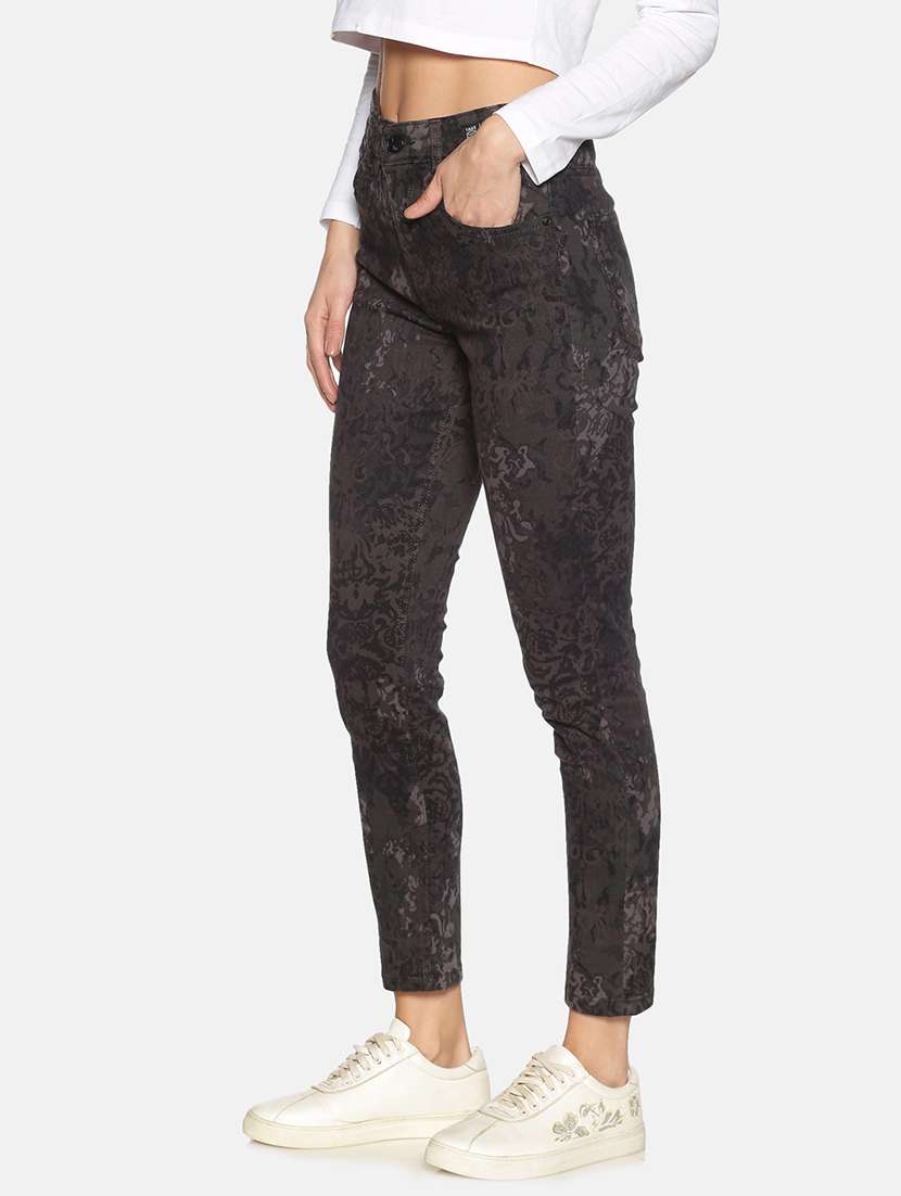 women's printed skinny fit jeans - 17465190 - Standard Image - 1