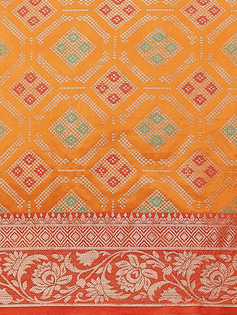 checkered banarasi saree with blouse - 17465495 - Standard Image - 4