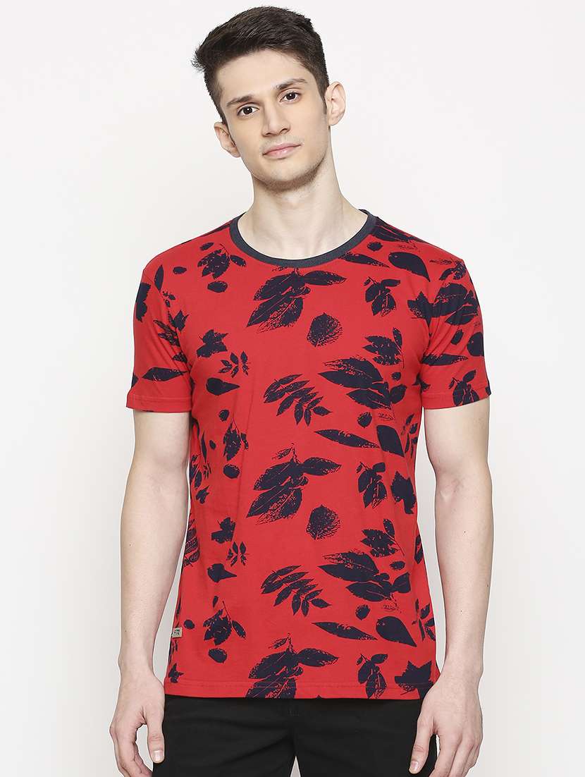 red printed t-shirt