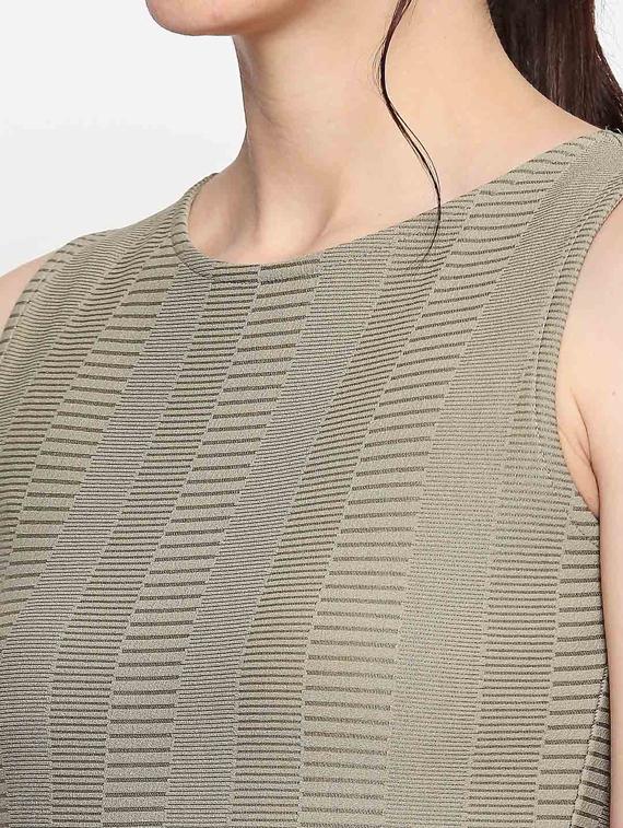 round neck solid top - 17483375 - Standard Image - 4