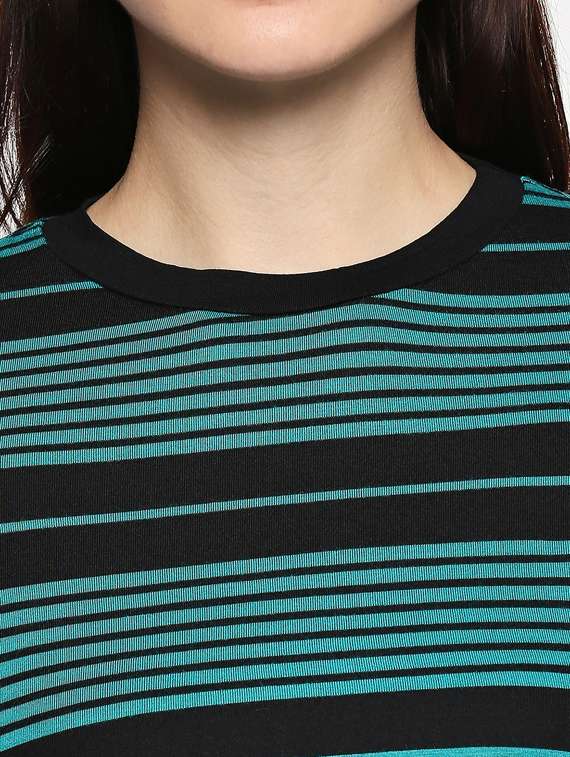crew neck striped crop tee - 17484109 -  Standard Image - 4