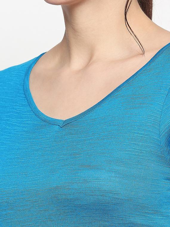 vneck solid tee - 17484799 - Standard Image - 4