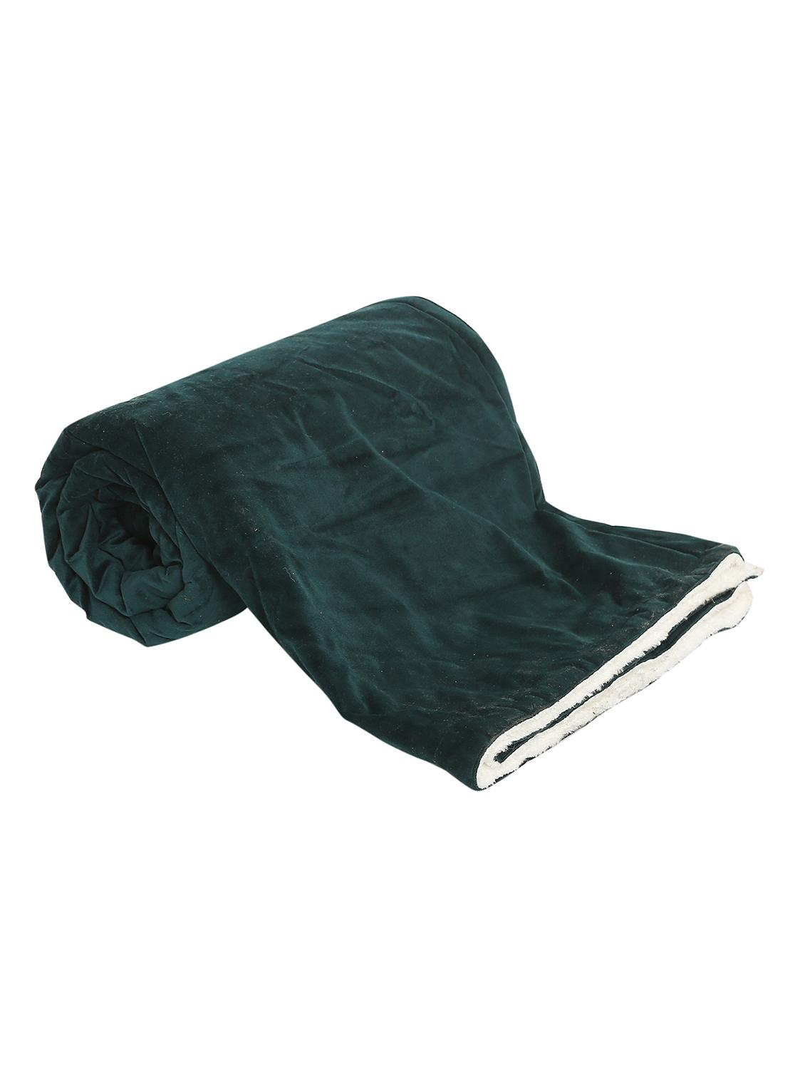 velvet throw - 17514563 - Standard Image - 1