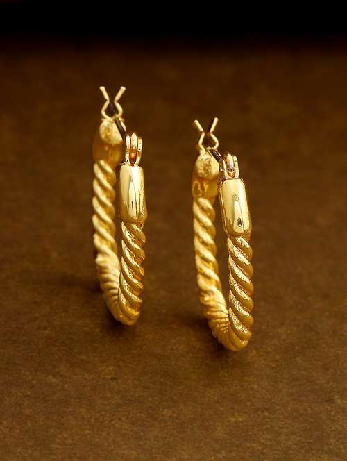 gold  metal hoop earring - 17542801 -  Standard Image - 0