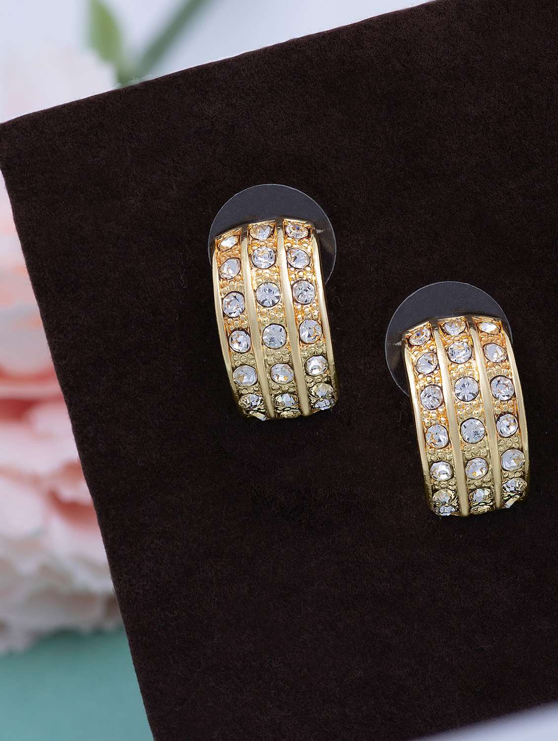 gold metal studs earring