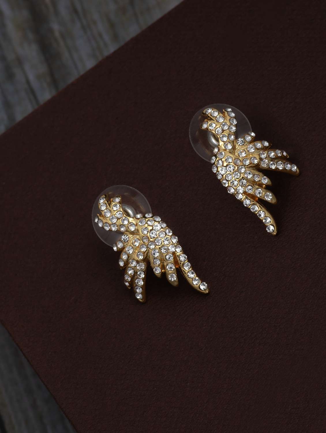 gold metal studs earring