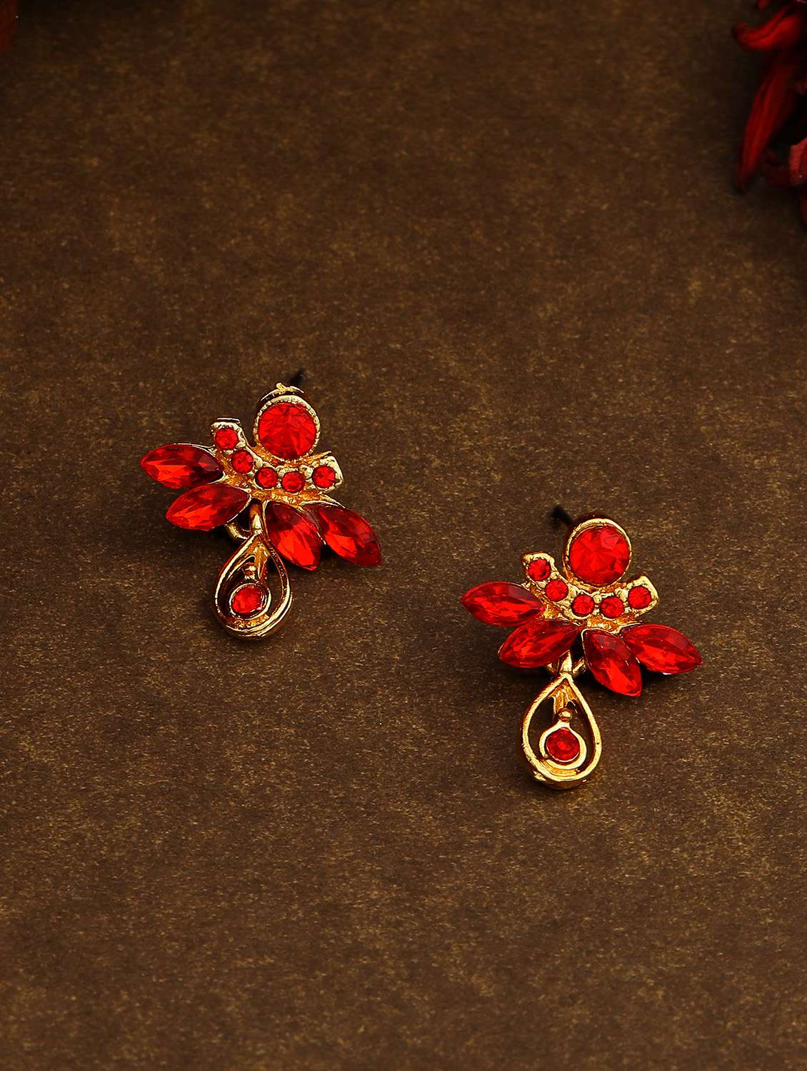 red metal drop earring - 17542955 -  Zoom Image - 0