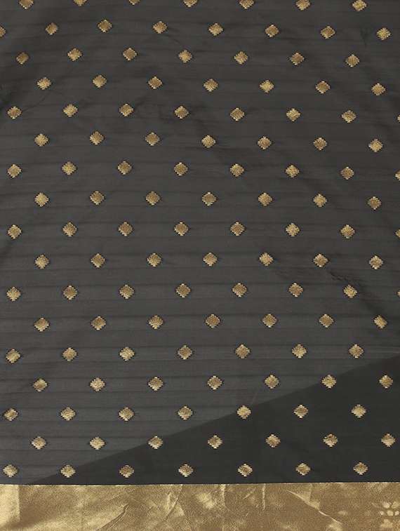 jacquard banarasi saree with blouse - 17553954 - Standard Image - 4