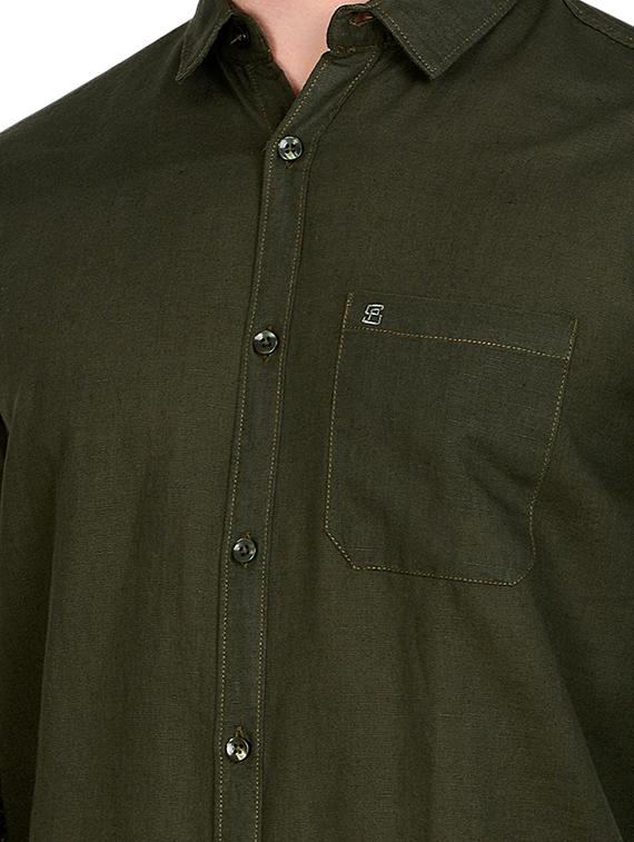 olive green solid linen casual shirt - 17559959 - Standard Image - 4
