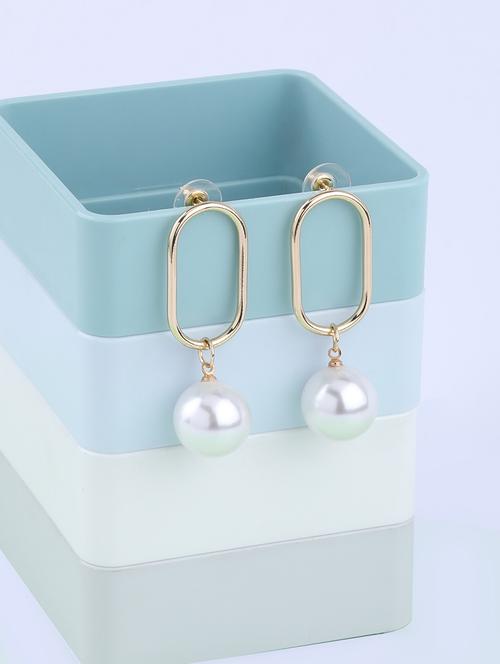 gold metal drop earring - 17563861 -  Standard Image - 0