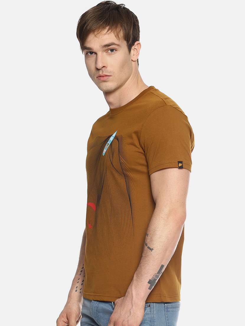 brown printed t-shirt - 17564162 -  Standard Image - 1
