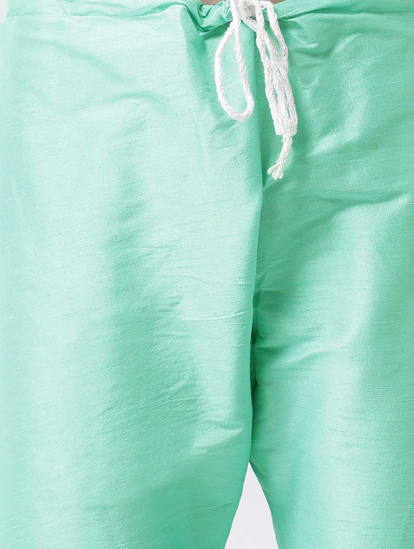 green silk blend solid kurta pyjama set - 17585782 - Standard Image - 4