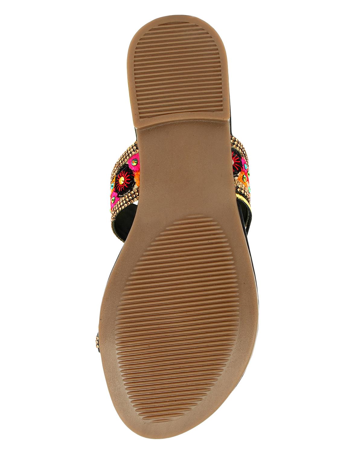 black synthetic slip on kolhapuris - 17591883 - Standard Image - 4