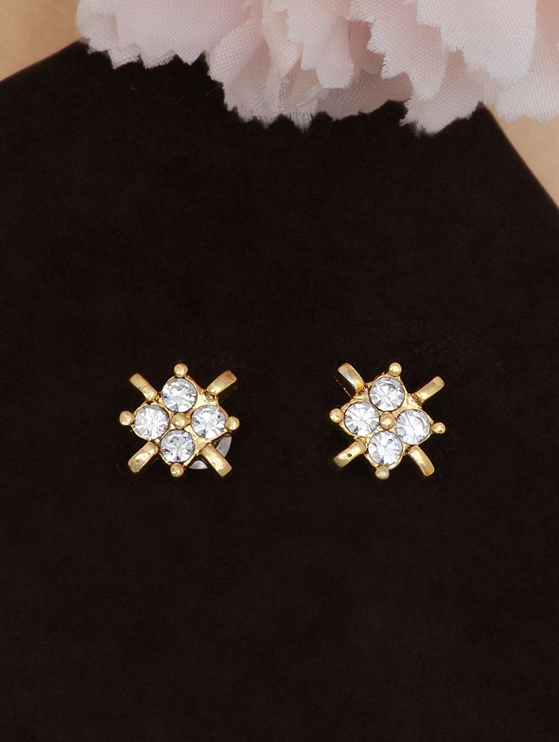 gold metal studs earring - 17595852 -  Standard Image - 1