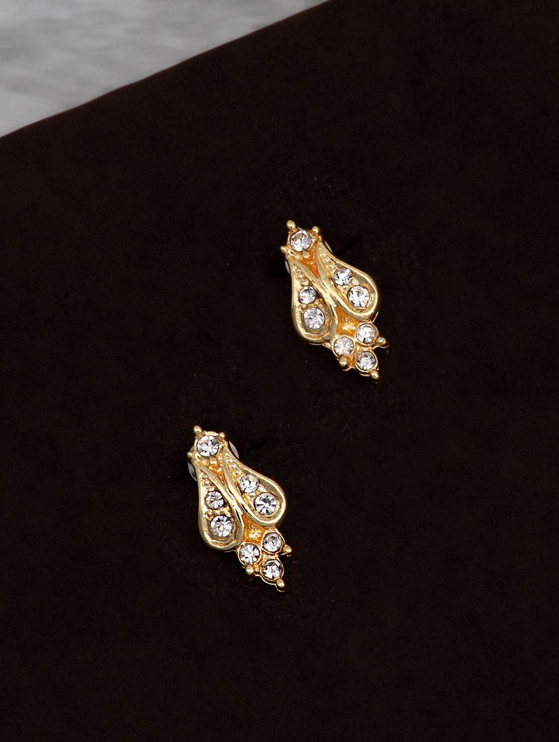 gold metal studs earring - 17595860 -  Standard Image - 1