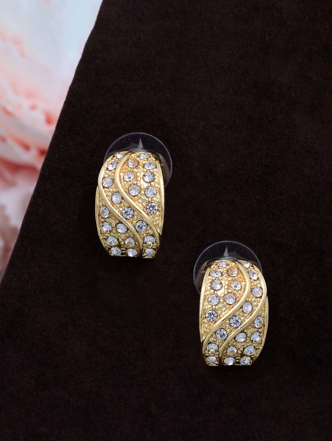 white metal studs earring - 17595874 -  Standard Image - 1