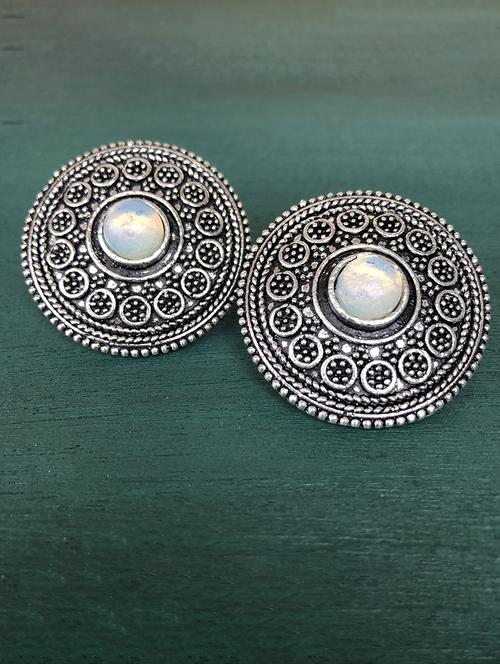 silver metal studs earring - 17603323 - Standard Image - 0